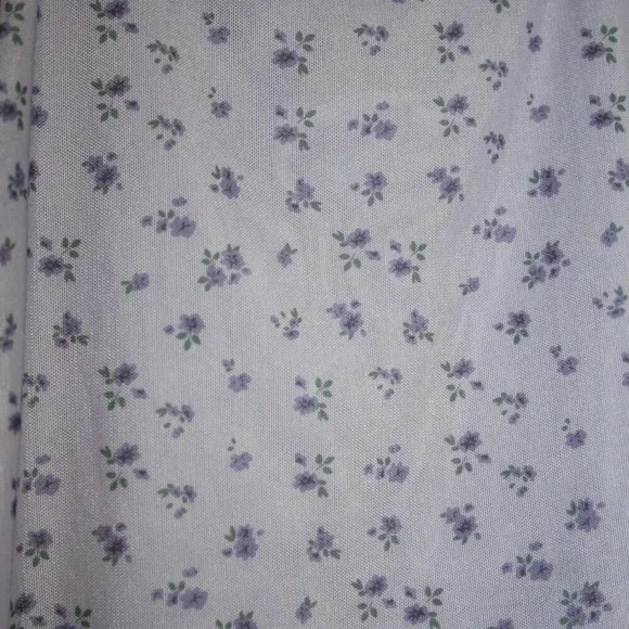 Hollister Camisole with Lace Lilac Floral Print - Picture 9 of 14